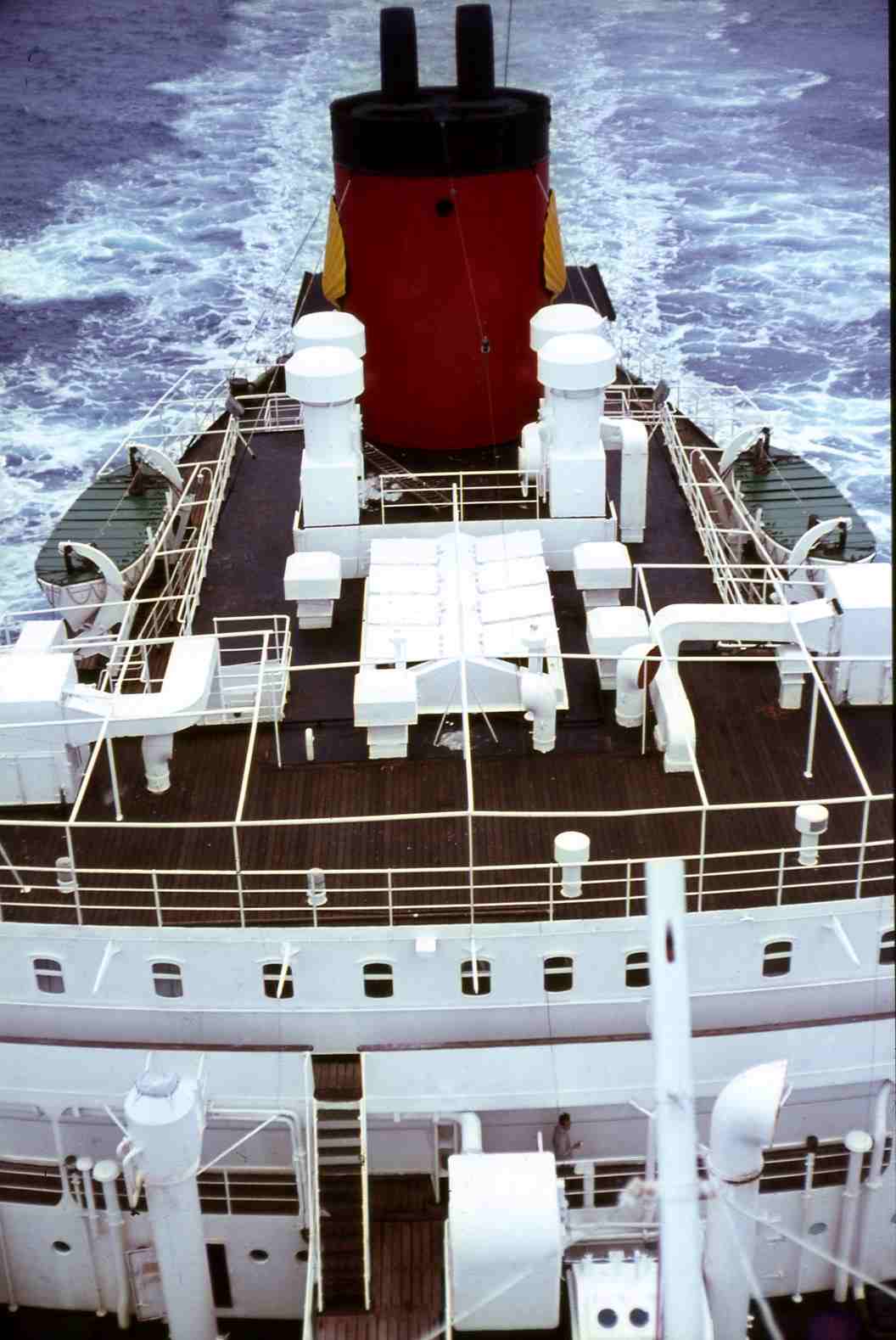 images my ideas 19/19 WTN 1967-5 Hemifusus At Sea Aft Accomodation From Mast Top.jpg